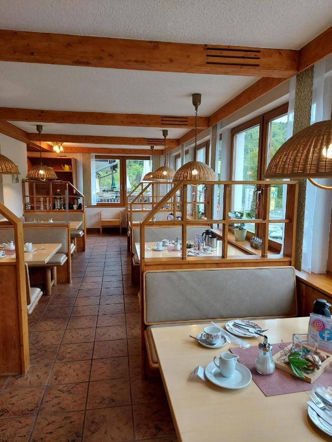 Hotel Landgasthof Frankenstern Goessweinstein Exterior photo